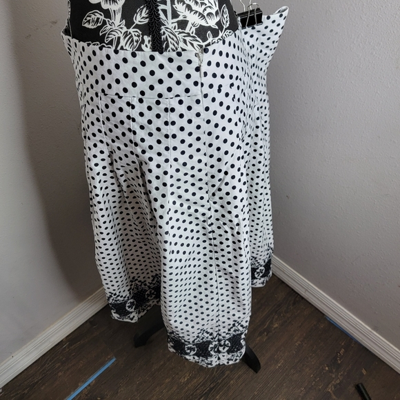 #135 Cute Talbots skirt polka-dot - Picture 4 of 9
